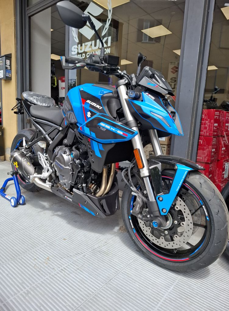 GSX-8S Sport Edition Conti Moto